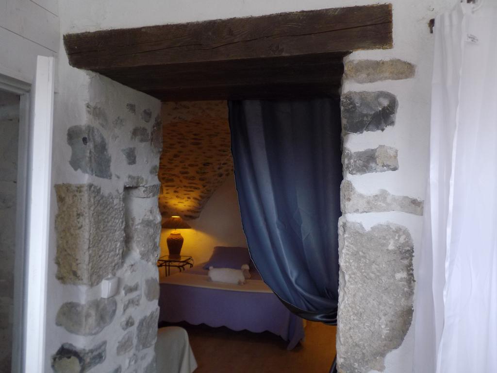 Chambres D'Hote Les Jardins De Prasserat Vallon-Pont-d'Arc Ruang foto